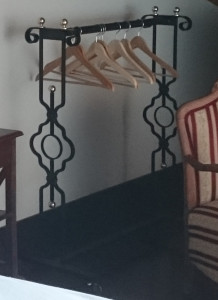 perchero metálicas muñoz para hospedería de los Templarios